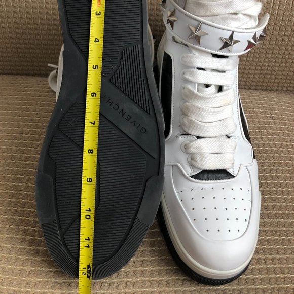 Givenchy Men's White/Black Leather Tyson Star High-top Sneakers - Picture 11 of 11